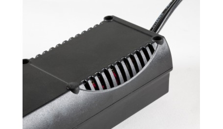 Automobilinis srovės keitiklis, pakrovėjas iš 12V-230V 200W Technaxx 200W TE21